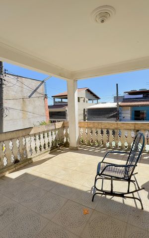 Casa à venda com 100m², 5 quartos e 2 vagas Casa à venda com 100m², 5 quartos e 2 vagasSacada