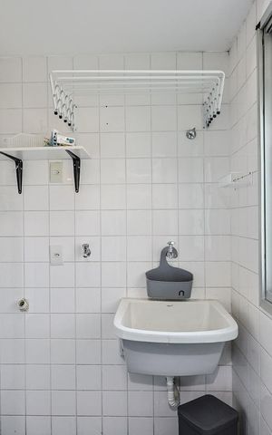 Apartamento à venda com 70m², 3 quartos e 2 vagas Apartamento à venda com 70m², 3 quartos e 2 vagasÁrea de Serviço