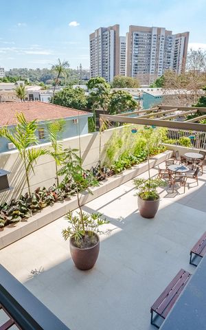 Studio para alugar com 25m², 1 quarto e sem vaga Studio para alugar com 25m², 1 quarto e sem vagaVaranda