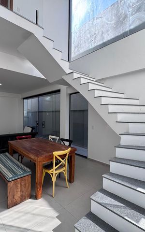 Casa de condomínio para alugar com 227m², 3 quartos e 2 vagas Casa de condomínio para alugar com 227m², 3 quartos e 2 vagasSala