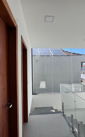 Casa de condomínio para alugar com 227m², 3 quartos e 2 vagas Casa de condomínio para alugar com 227m², 3 quartos e 2 vagasHall dormitórios
