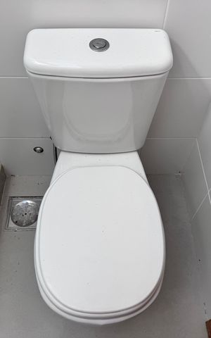 Casa de condomínio para alugar com 227m², 3 quartos e 2 vagas Casa de condomínio para alugar com 227m², 3 quartos e 2 vagasSuíte 1 - Banheiro