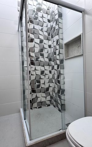 Casa de condomínio para alugar com 227m², 3 quartos e 2 vagas Casa de condomínio para alugar com 227m², 3 quartos e 2 vagasSuíte 1 - Banheiro