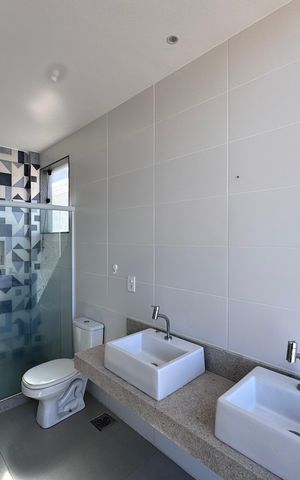 Casa de condomínio para alugar com 227m², 3 quartos e 2 vagas Casa de condomínio para alugar com 227m², 3 quartos e 2 vagasSuíte 1 - Banheiro