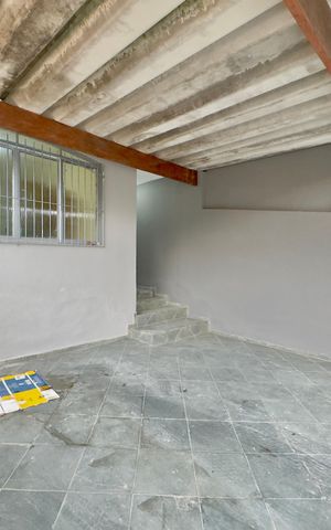 Casa à venda com 145m², 2 quartos e 2 vagas Casa à venda com 145m², 2 quartos e 2 vagasGaragem