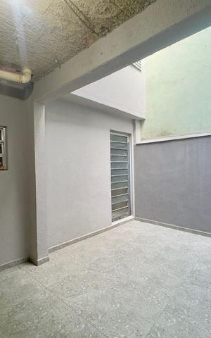 Casa à venda com 145m², 2 quartos e 2 vagas Casa à venda com 145m², 2 quartos e 2 vagasÁrea de Serviço