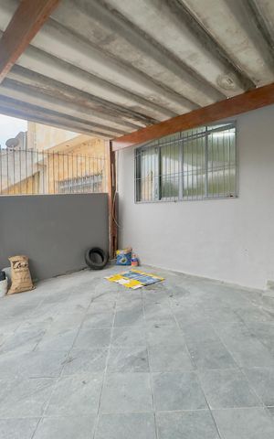 Casa à venda com 145m², 2 quartos e 2 vagas Casa à venda com 145m², 2 quartos e 2 vagasGaragem