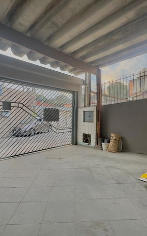 Casa à venda com 145m², 2 quartos e 2 vagas Casa à venda com 145m², 2 quartos e 2 vagasÁrea de Serviço