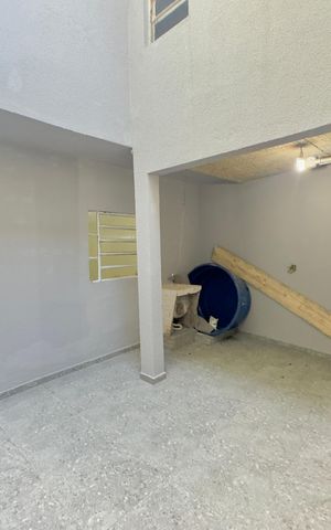 Casa à venda com 145m², 2 quartos e 2 vagas Casa à venda com 145m², 2 quartos e 2 vagasÁrea de Serviço