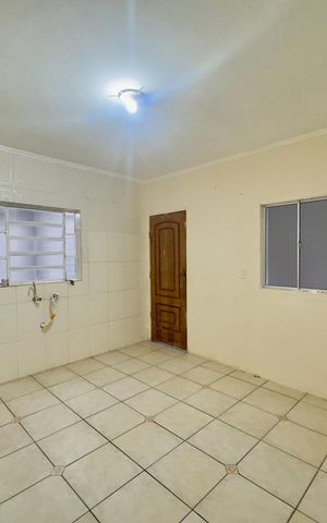 Casa à venda com 145m², 2 quartos e 2 vagas Casa à venda com 145m², 2 quartos e 2 vagasCozinha