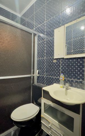 Casa à venda com 145m², 2 quartos e 2 vagas Casa à venda com 145m², 2 quartos e 2 vagasBanheiro 1