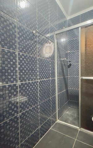 Casa à venda com 145m², 2 quartos e 2 vagas Casa à venda com 145m², 2 quartos e 2 vagasBanheiro 1