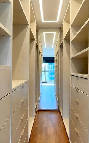 Apartamento para alugar com 163m², 4 quartos e 3 vagas Apartamento para alugar com 163m², 4 quartos e 3 vagasCloset da suíte 3