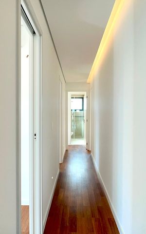 Apartamento para alugar com 163m², 4 quartos e 3 vagas Apartamento para alugar com 163m², 4 quartos e 3 vagasCorredor