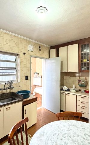 Casa à venda com 347m², 3 quartos e 3 vagas Casa à venda com 347m², 3 quartos e 3 vagasCozinha
