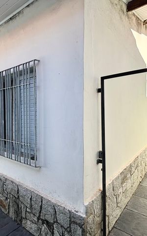 Casa à venda com 347m², 3 quartos e 3 vagas Casa à venda com 347m², 3 quartos e 3 vagasCorredor