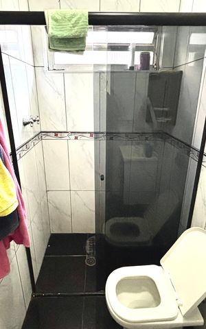Casa à venda com 347m², 3 quartos e 3 vagas Casa à venda com 347m², 3 quartos e 3 vagasBanheiro social