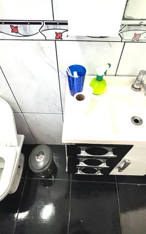 Casa à venda com 347m², 3 quartos e 3 vagas Casa à venda com 347m², 3 quartos e 3 vagasBanheiro social