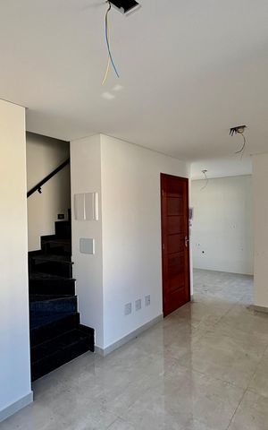 Casa à venda com 85m², 2 quartos e 1 vaga Casa à venda com 85m², 2 quartos e 1 vagaSala