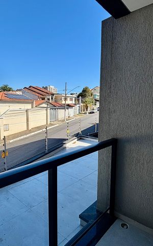 Casa à venda com 85m², 2 quartos e 1 vaga Casa à venda com 85m², 2 quartos e 1 vagaVaranda