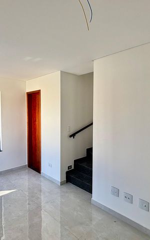 Casa à venda com 85m², 2 quartos e 1 vaga Casa à venda com 85m², 2 quartos e 1 vagaSala