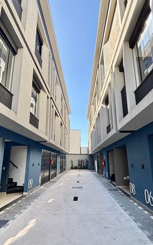 Casa à venda com 85m², 2 quartos e 1 vaga Casa à venda com 85m², 2 quartos e 1 vagaGaragem