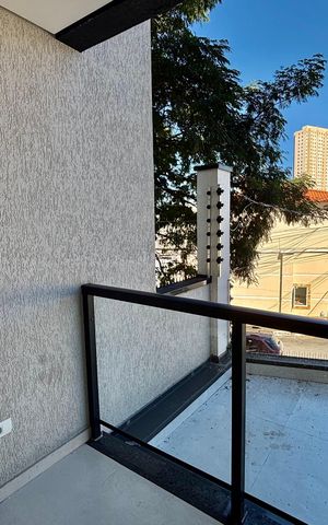 Casa à venda com 85m², 2 quartos e 1 vaga Casa à venda com 85m², 2 quartos e 1 vagaVaranda