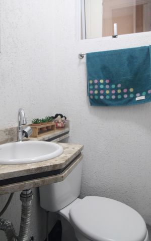 Casa de condomínio para alugar com 78m², 2 quartos e 2 vagasLavabo