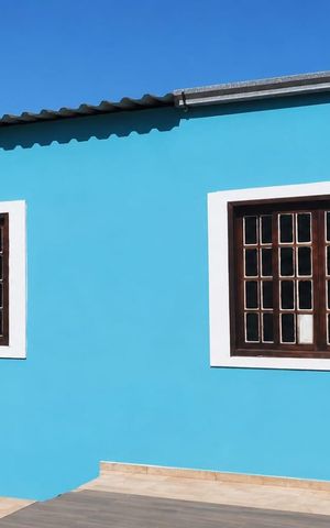Casa à venda com 70m², 2 quartos e sem vaga Casa à venda com 70m², 2 quartos e sem vagaFachada