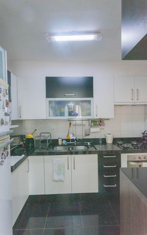 Apartamento à venda com 87m², 3 quartos e 2 vagas Apartamento à venda com 87m², 3 quartos e 2 vagasCozinha