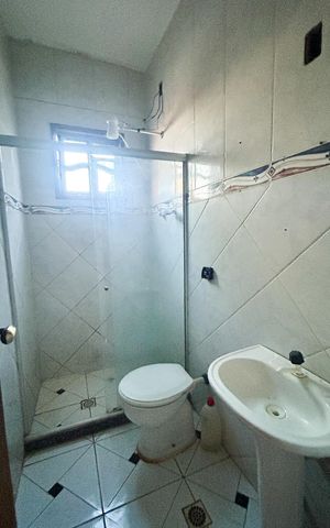 Casa para alugar com 425m², 2 quartos e 2 vagas Casa para alugar com 425m², 2 quartos e 2 vagasBanheiro