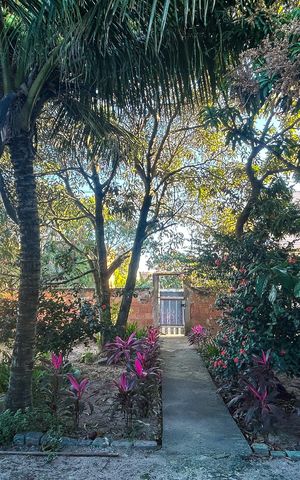 Casa para alugar com 425m², 2 quartos e 2 vagas Casa para alugar com 425m², 2 quartos e 2 vagasVista da portao de entrada