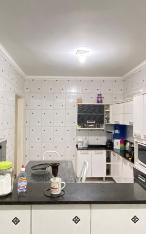 Casa para alugar com 180m², 3 quartos e 2 vagas Casa para alugar com 180m², 3 quartos e 2 vagasCozinha