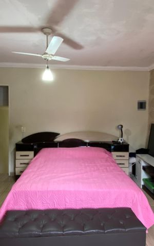 Casa para alugar com 180m², 3 quartos e 2 vagas Casa para alugar com 180m², 3 quartos e 2 vagasSuíte