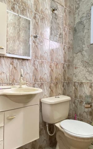 Casa para alugar com 180m², 3 quartos e 2 vagas Casa para alugar com 180m², 3 quartos e 2 vagasBanheiro 3