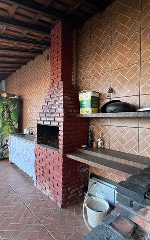 Casa à venda com 360m², 4 quartos e 4 vagasChurrasqueira