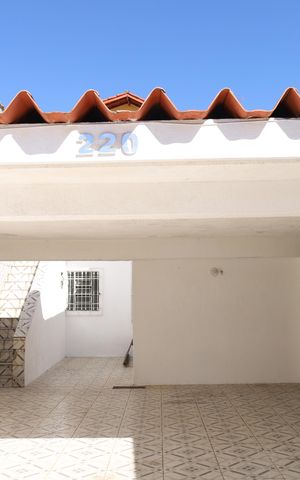 Casa para alugar com 180m², 3 quartos e 3 vagasQuintal