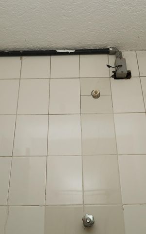 Casa para alugar com 180m², 3 quartos e 3 vagasBanheiro 4