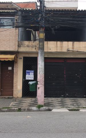 Casa para alugar com 130m², 3 quartos e 2 vagasFachada