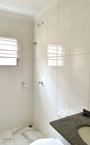 Casa à venda com 125m², 2 quartos e 2 vagas Casa à venda com 125m², 2 quartos e 2 vagasBanheiro da Suíte 2