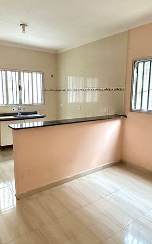 Casa à venda com 125m², 2 quartos e 2 vagas Casa à venda com 125m², 2 quartos e 2 vagasCozinha