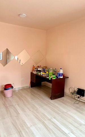 Casa à venda com 125m², 2 quartos e 2 vagas Casa à venda com 125m², 2 quartos e 2 vagasSala