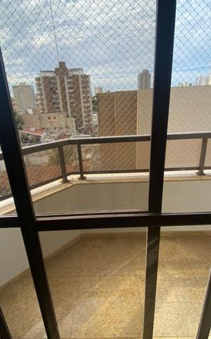 Apartamento para alugar com 310m², 4 quartos e 1 vaga Apartamento para alugar com 310m², 4 quartos e 1 vagaVaranda do Quarto 4