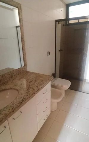 Apartamento para alugar com 310m², 4 quartos e 1 vaga Apartamento para alugar com 310m², 4 quartos e 1 vagaBanheiro 1