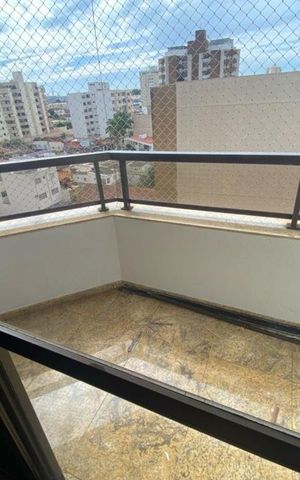 Apartamento para alugar com 310m², 4 quartos e 1 vaga Apartamento para alugar com 310m², 4 quartos e 1 vagaVaranda do Quarto 4