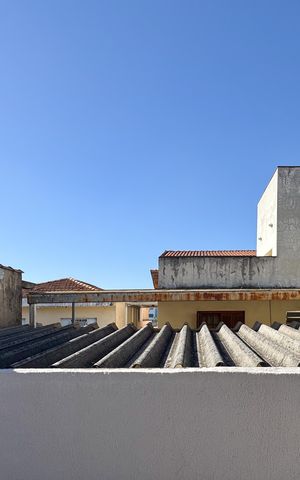 Apartamento à venda com 46m², 2 quartos e 1 vaga Apartamento à venda com 46m², 2 quartos e 1 vagaVista da Sacada e área de serviço