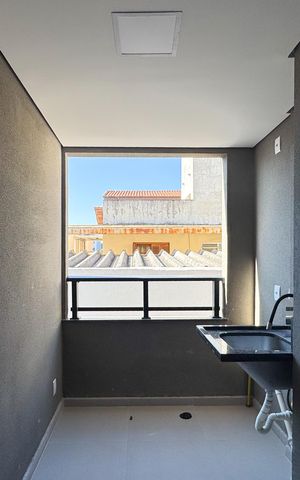 Apartamento à venda com 46m², 2 quartos e 1 vaga Apartamento à venda com 46m², 2 quartos e 1 vagaSacada e área de serviço