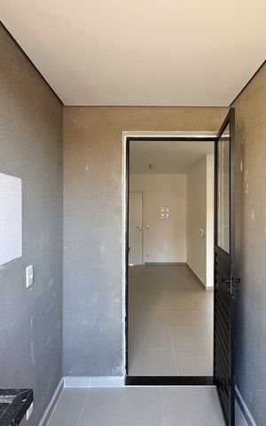 Apartamento à venda com 46m², 2 quartos e 1 vaga Apartamento à venda com 46m², 2 quartos e 1 vagaSacada e área de serviço