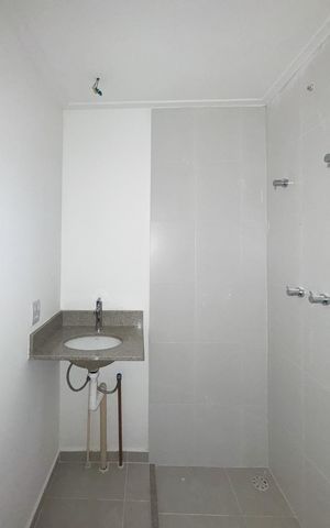 Apartamento à venda com 46m², 2 quartos e 1 vaga Apartamento à venda com 46m², 2 quartos e 1 vagaBanheiro Social