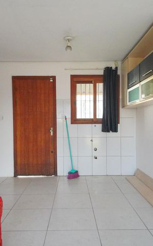 Casa à venda com 50m², 1 quarto e 3 vagassala